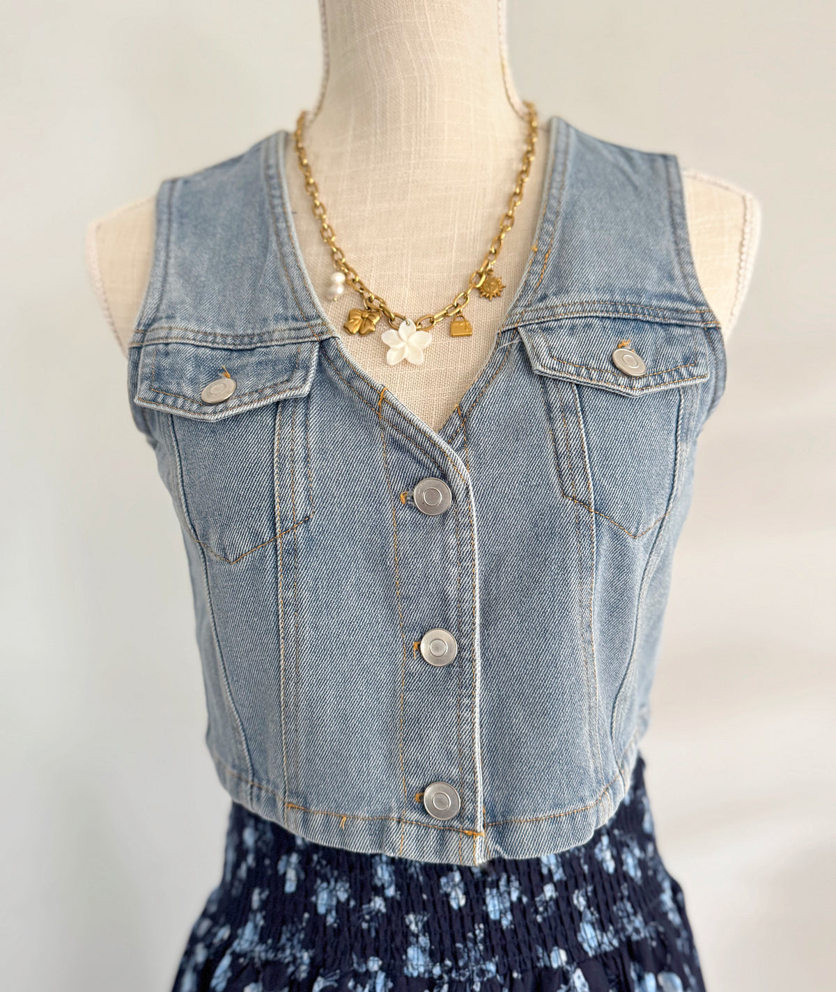 The Mesa Vest - Light denim